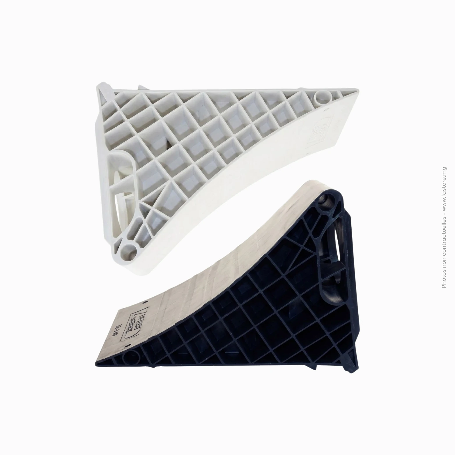 Cale en plastique pour Galvabac Noir_Blanc (5 ou 6 nervures) Cale en plastique pour Galvabac Noir/Blanc (5 ou 6 nervures) – Image 1